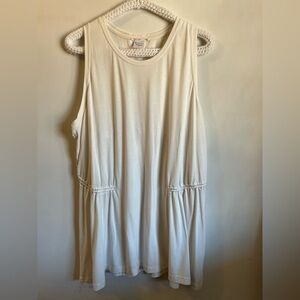 Athleta Cream Sleeveless Top